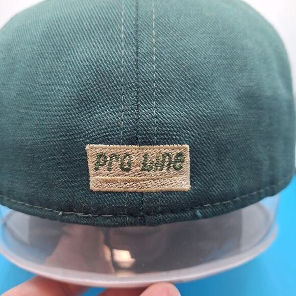 Vintage Notre Dame Fighting Irish Football Pro Line Fitted Hat Cap 7 3/8 Green - Picture 5 of 8